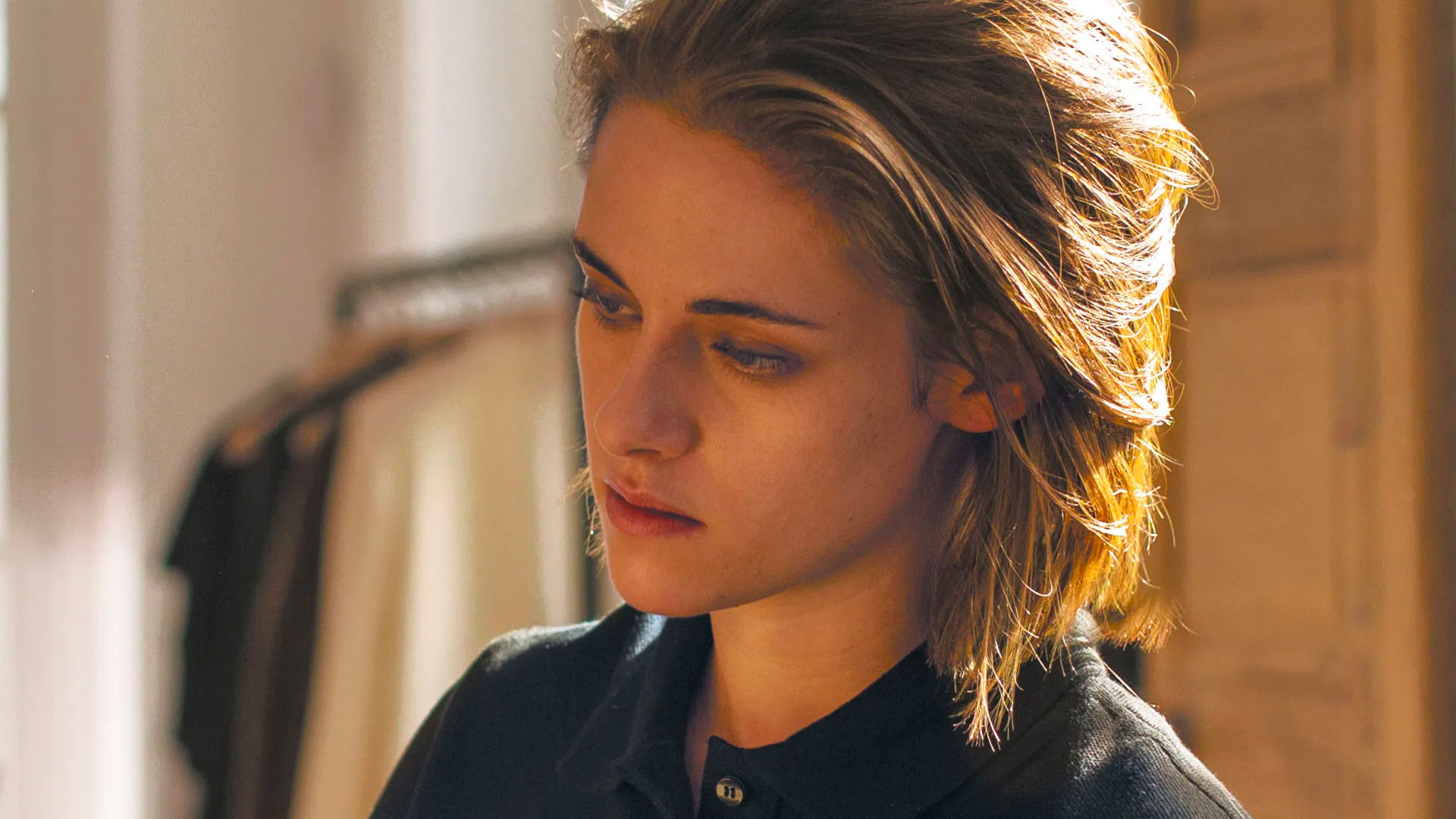 Review: “Personal Shopper” and the Misunderstood Art of Kristen Stewart