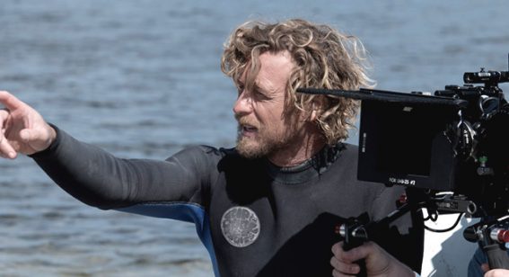 Simon Baker picks up major prize, winning Best Director at 2018 ADG Awards