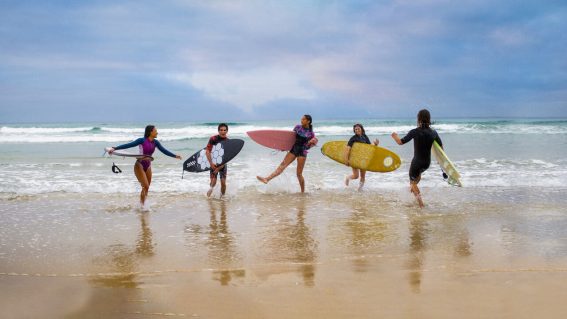 Trailer and release date for teen Aussie surf drama Surviving Summer