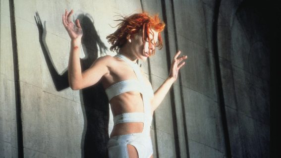 Retrospective: The Fifth Element remains a singular sci-fi vision—and it shows Bruce Willis having fun
